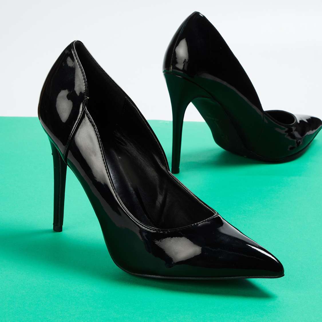 CATWALK Women Solid Pointed Toe Heels