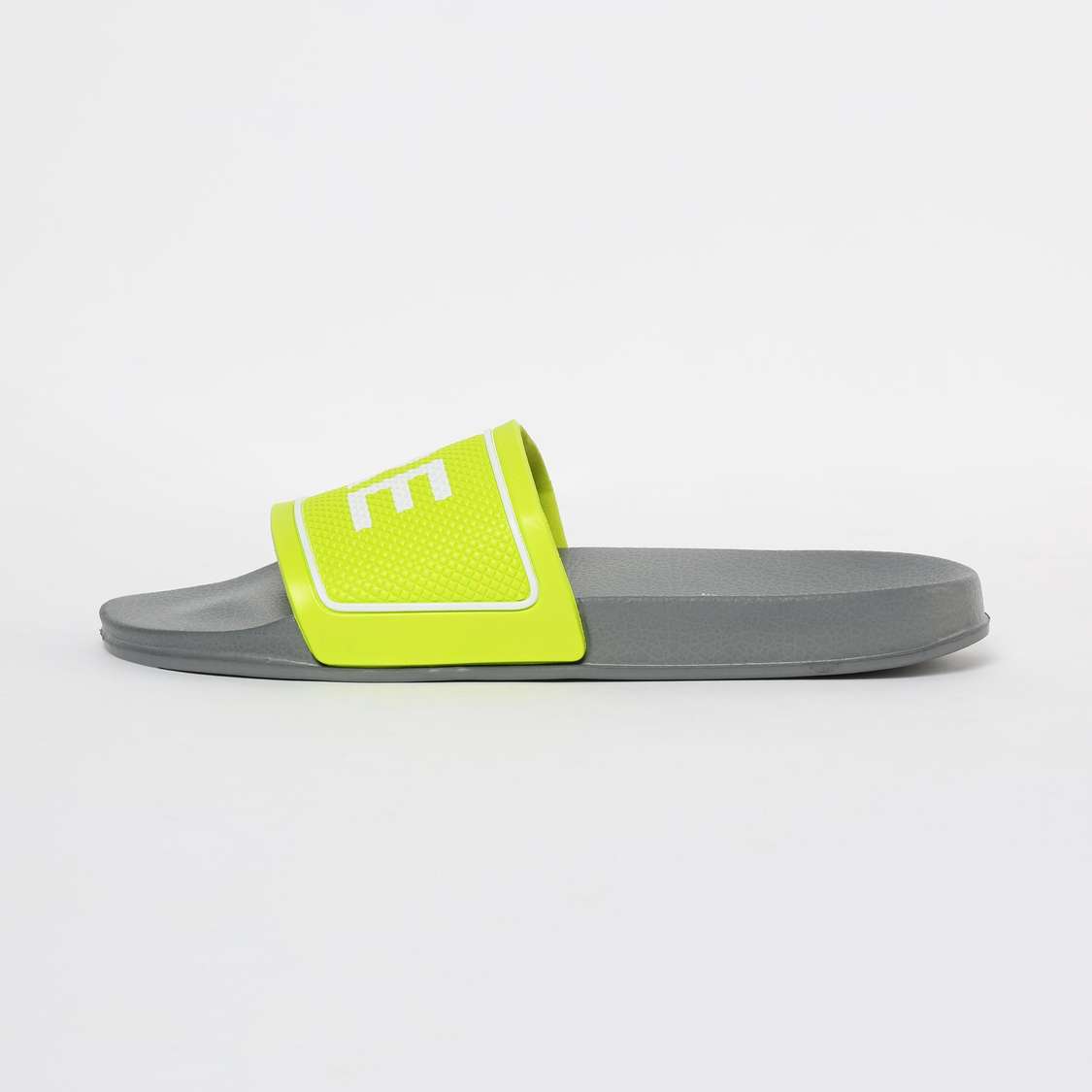 FAME FOREVER Typographic Print Textured Slippers