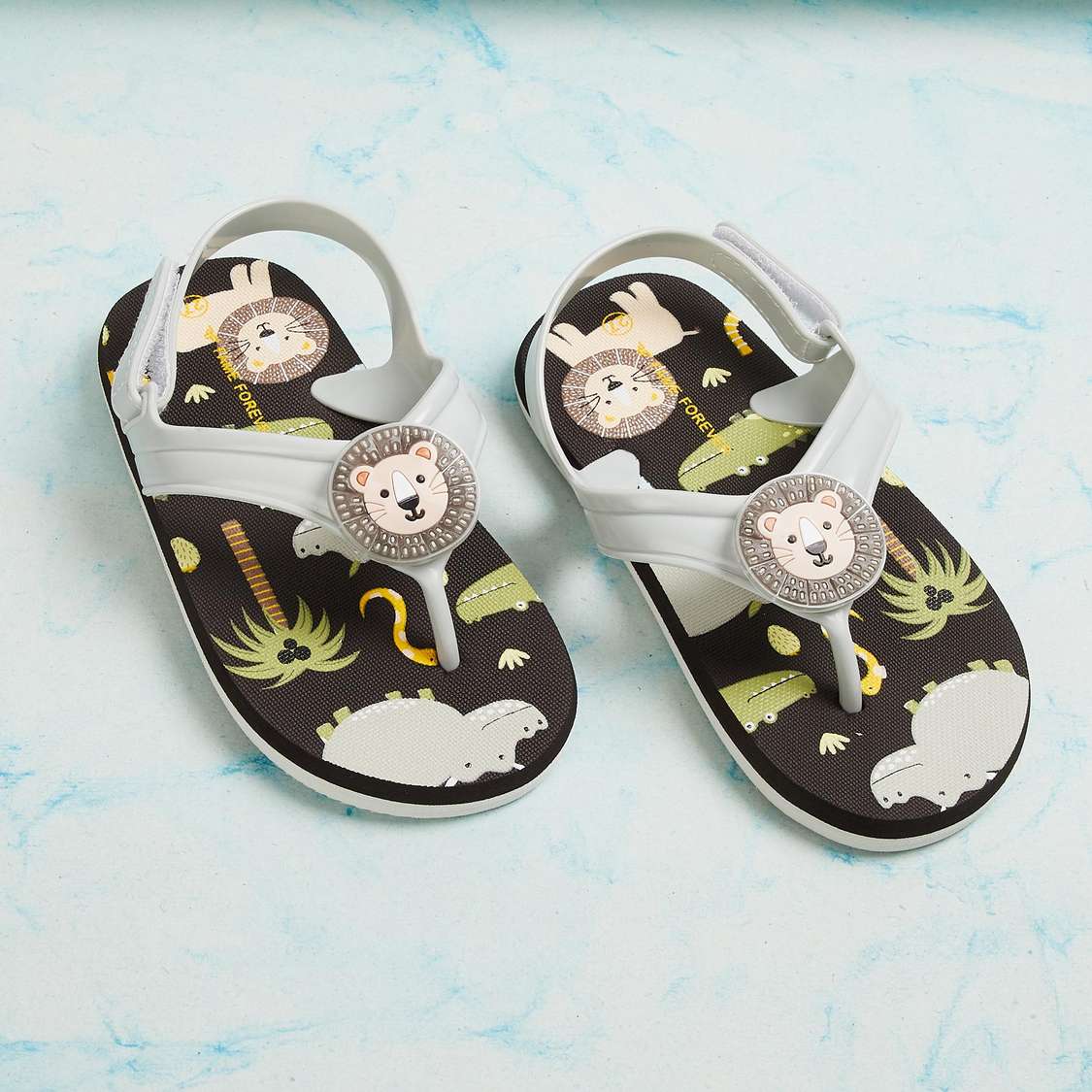 FAME FOREVER Boys Printed V-strap Slippers