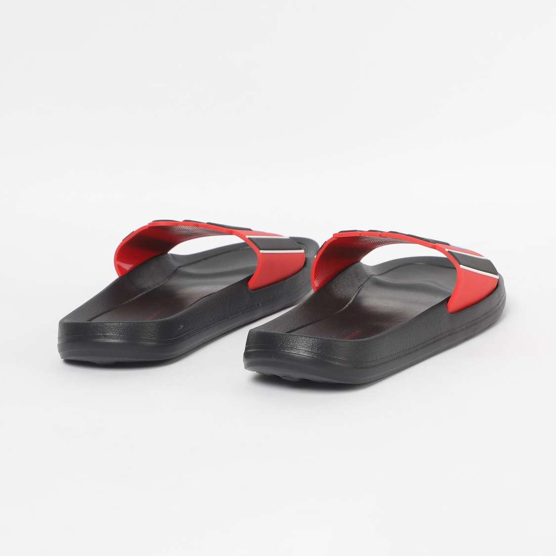 FAME FOREVER Boys Appliqued Sliders