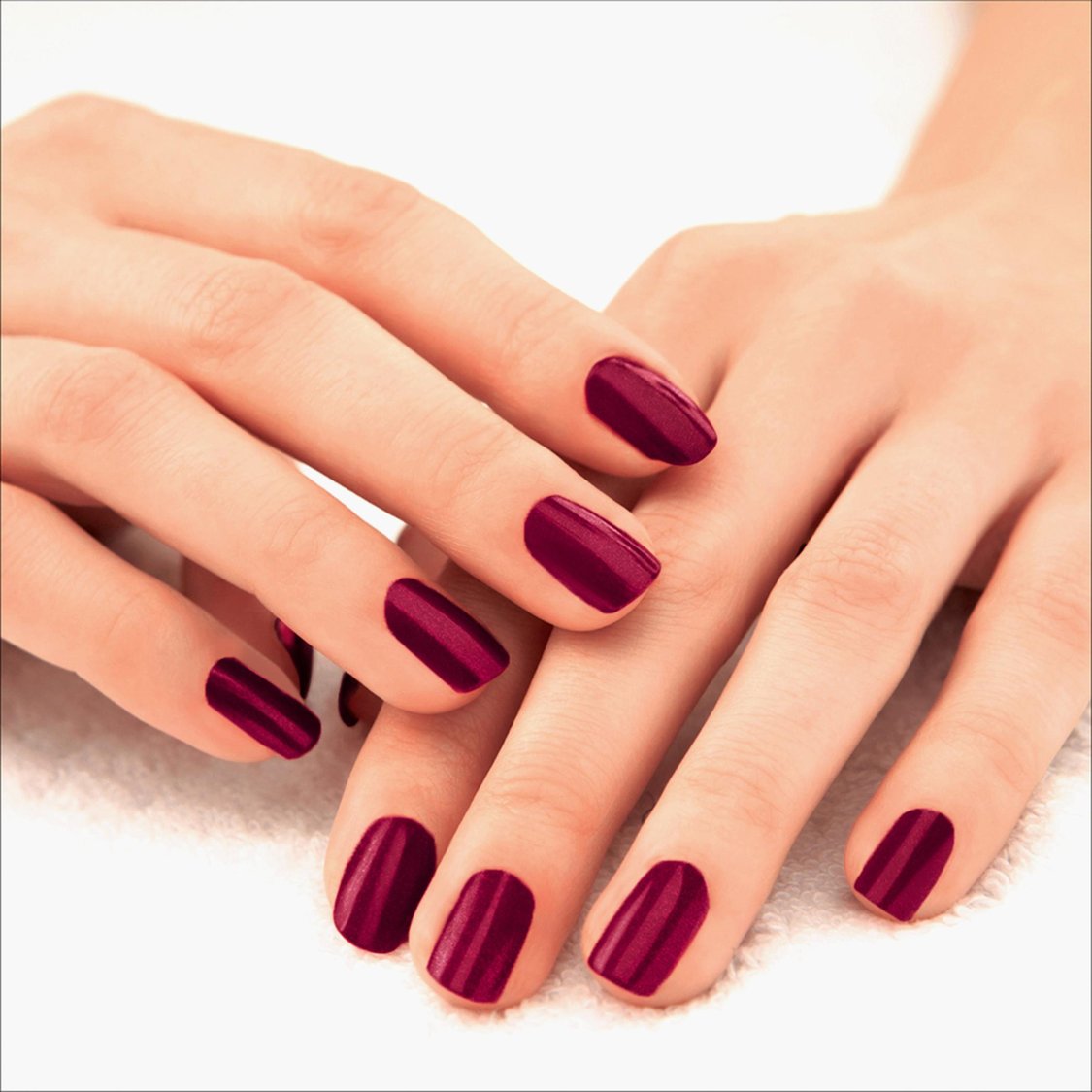 LAKME ABSOLUTE Gel Stylist Nail Color