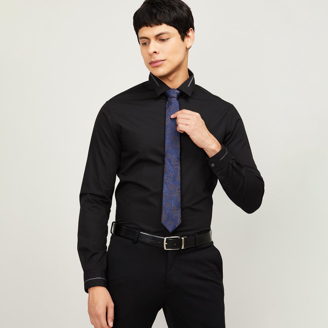 VAN HEUSEN Men Printed Neck Tie
