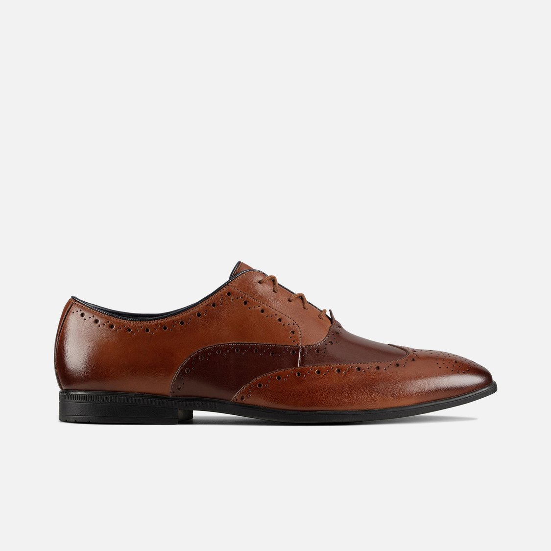 Brogue shoes clarks best sale