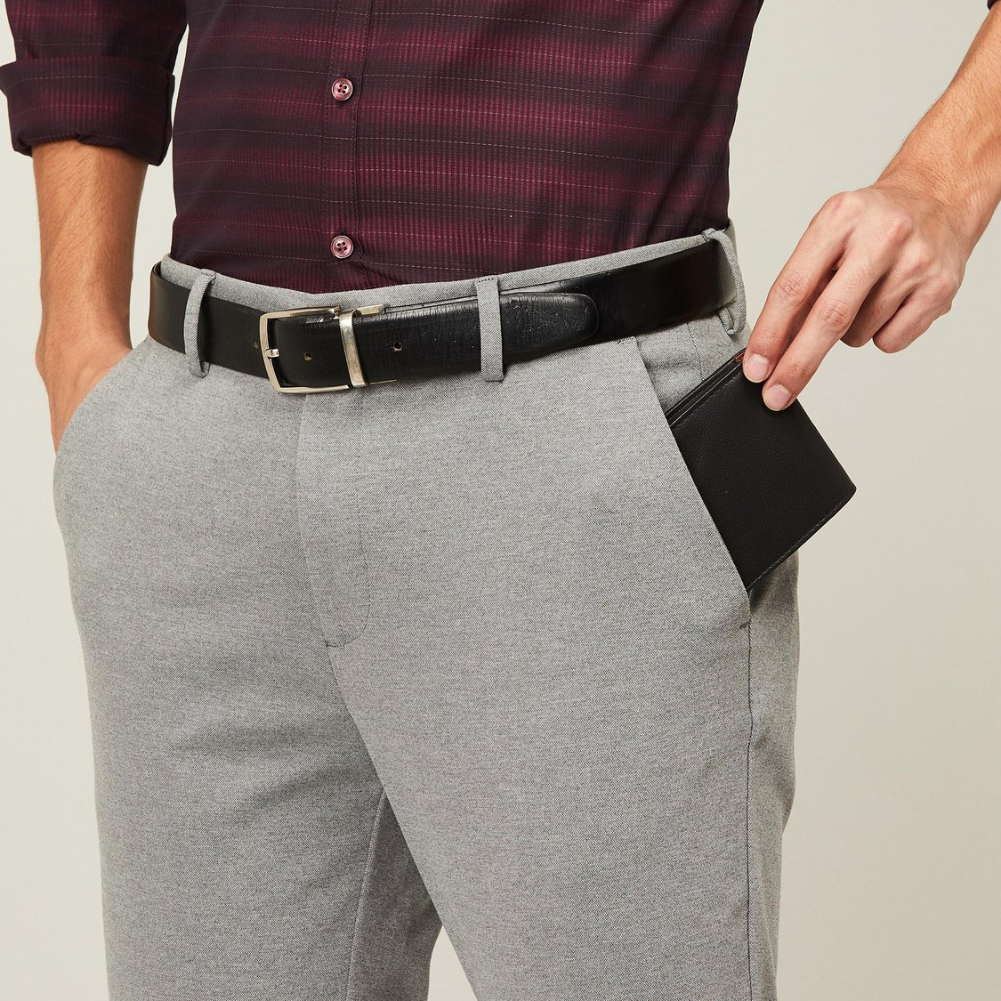 Buy LOUIS PHILIPPE Men Textured Bi-Fold Wallet from Louis Philippe