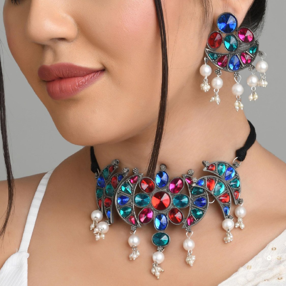 FIDA Women Embellished Bolo Clasp Necklace Set