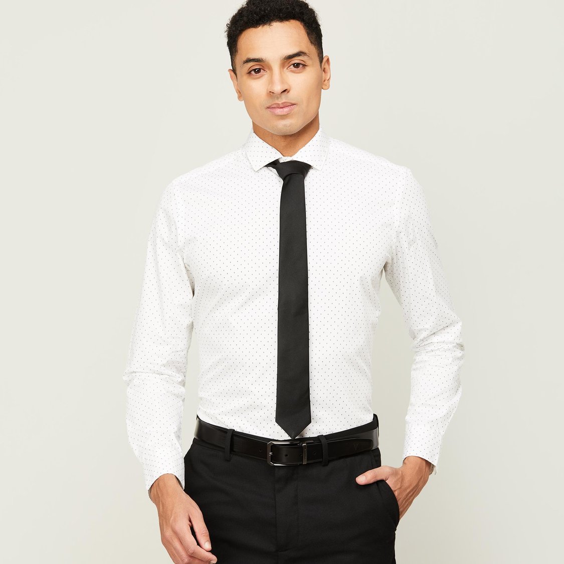 CODE Men Solid Slim Formal Tie