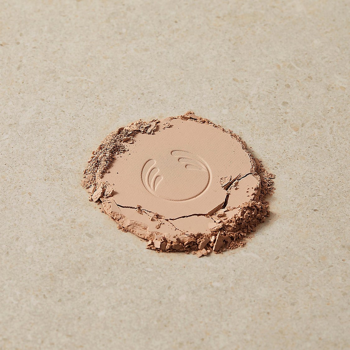 THE BODY SHOP Tea Tree Face Compact Powder- Medium 1N - 9gm