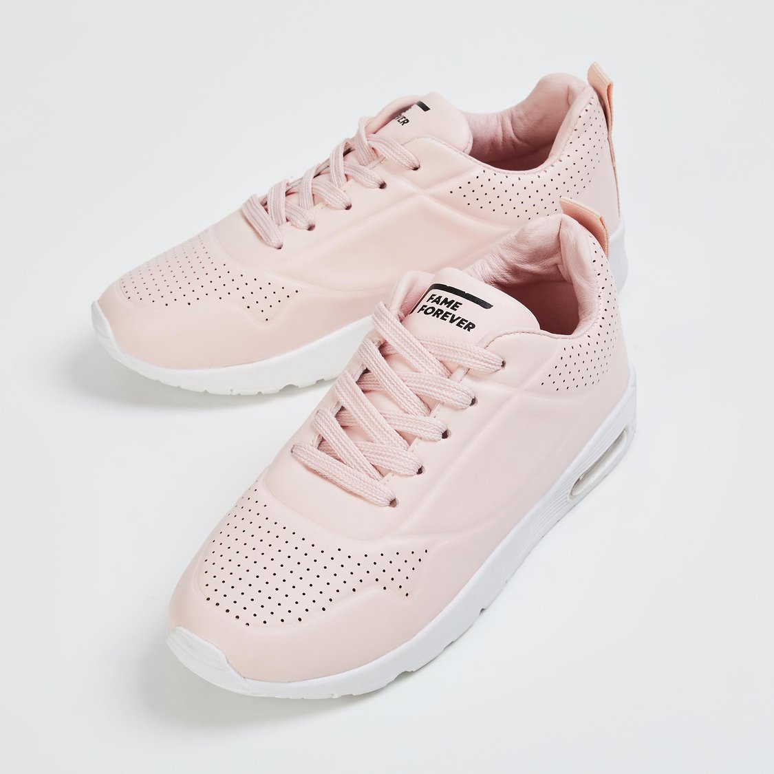 Girls lace up sneakers fashion