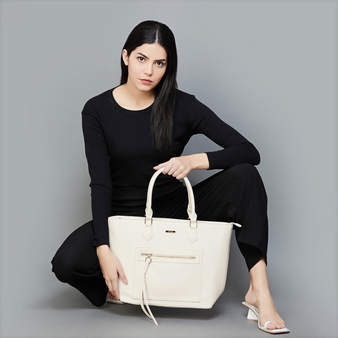 CODE Women Solid Shoulder Bag