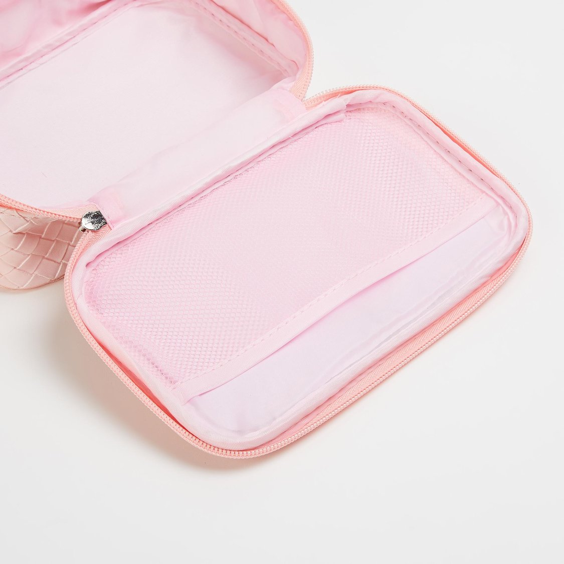 GINGER Women Textured Zip Closure Pouch