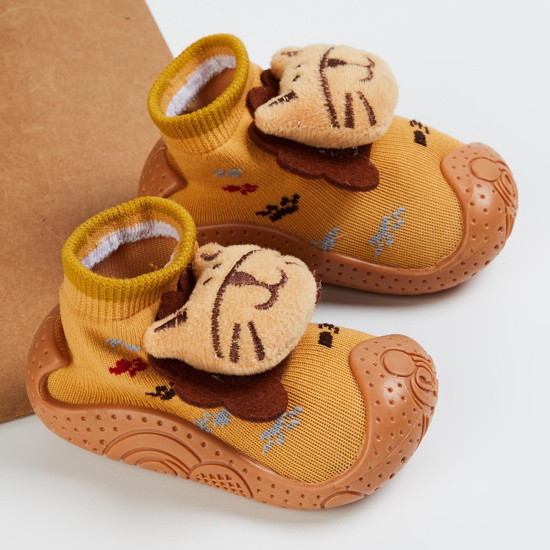 FAME FOREVER Boys Bear Detailed Slip-On Shoes