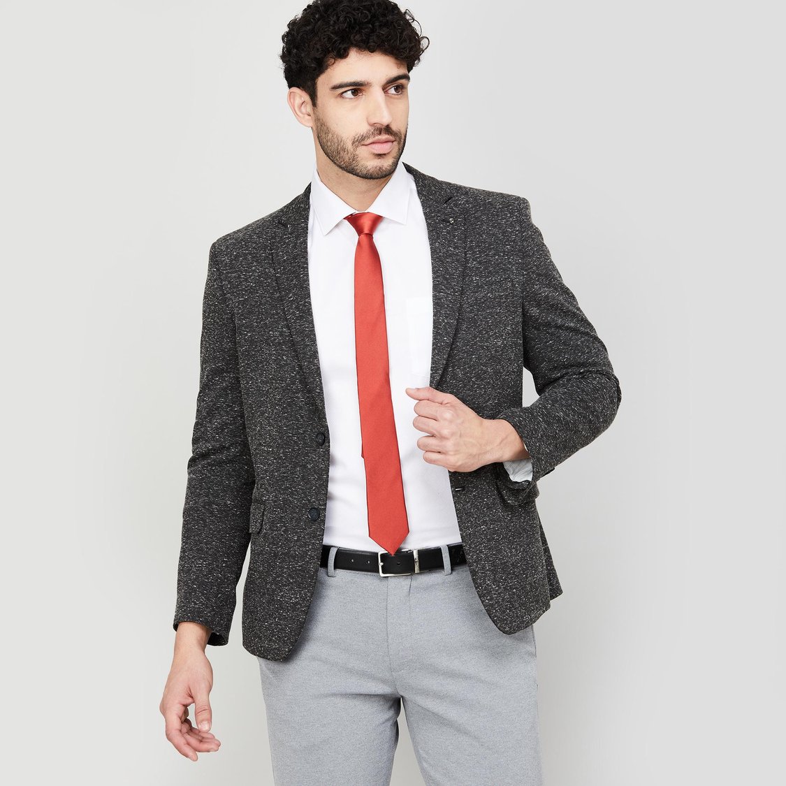 VAN HEUSEN Men Solid Broad Formal Tie