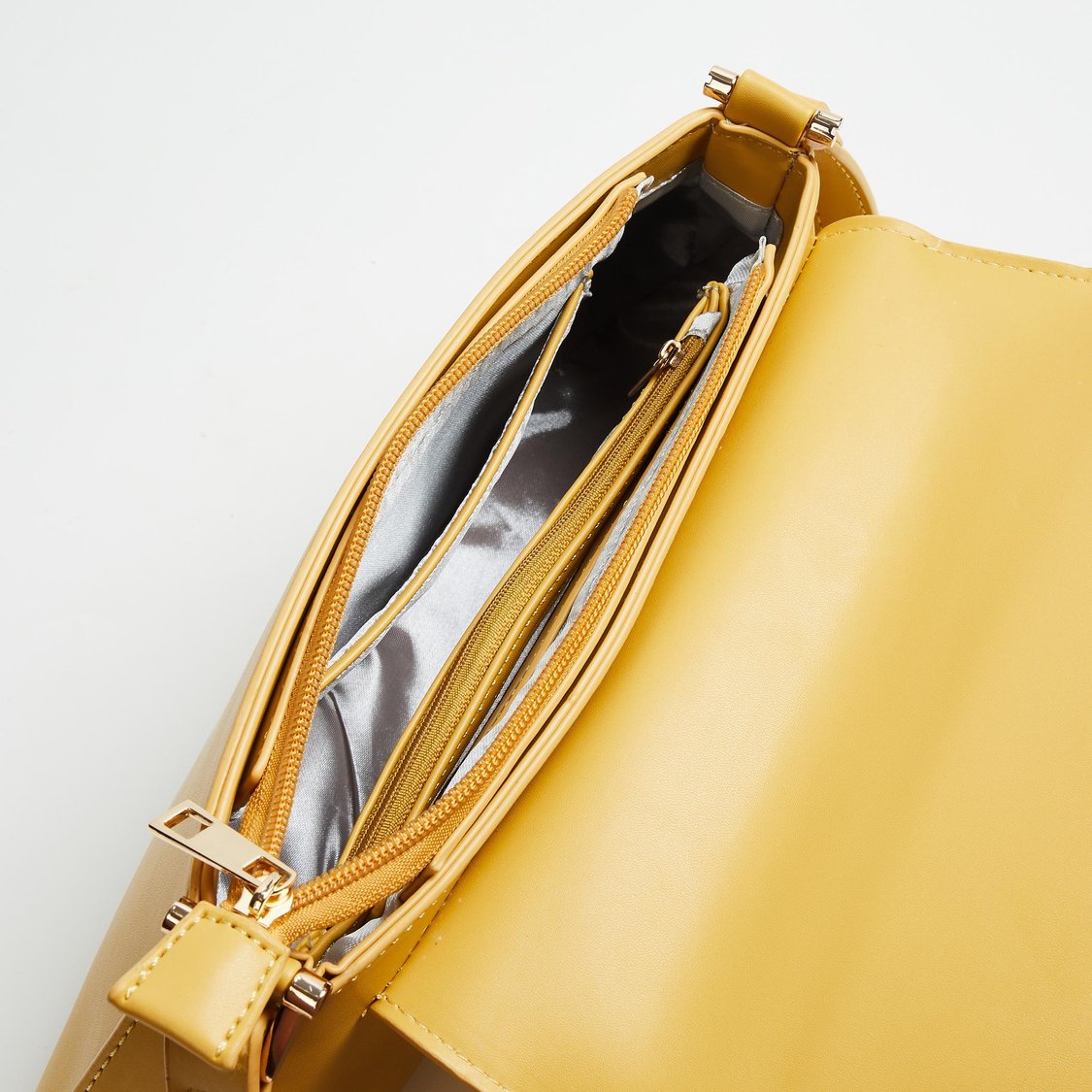 GINGER Women Solid Shoulder Bag