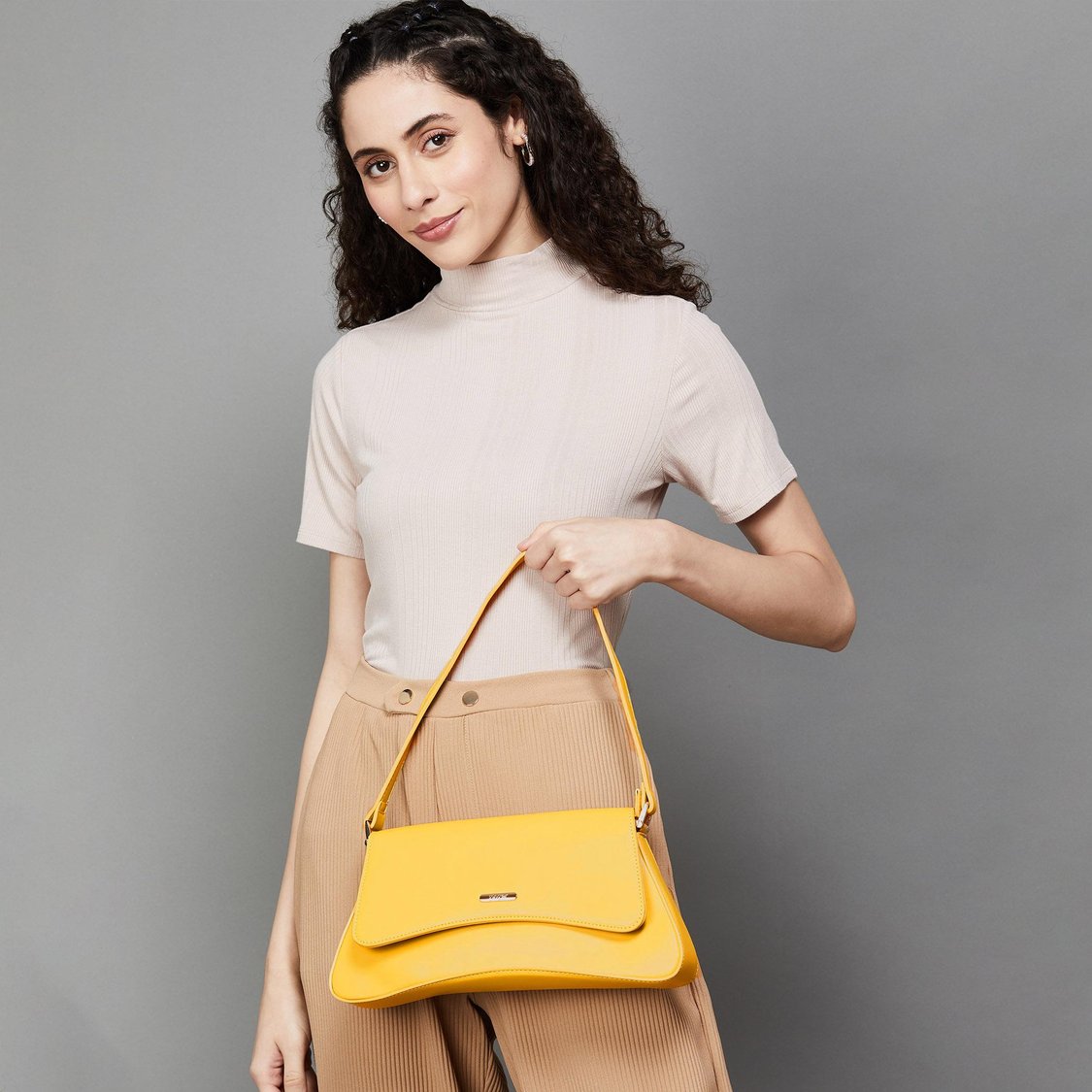 GINGER Women Solid Shoulder Bag