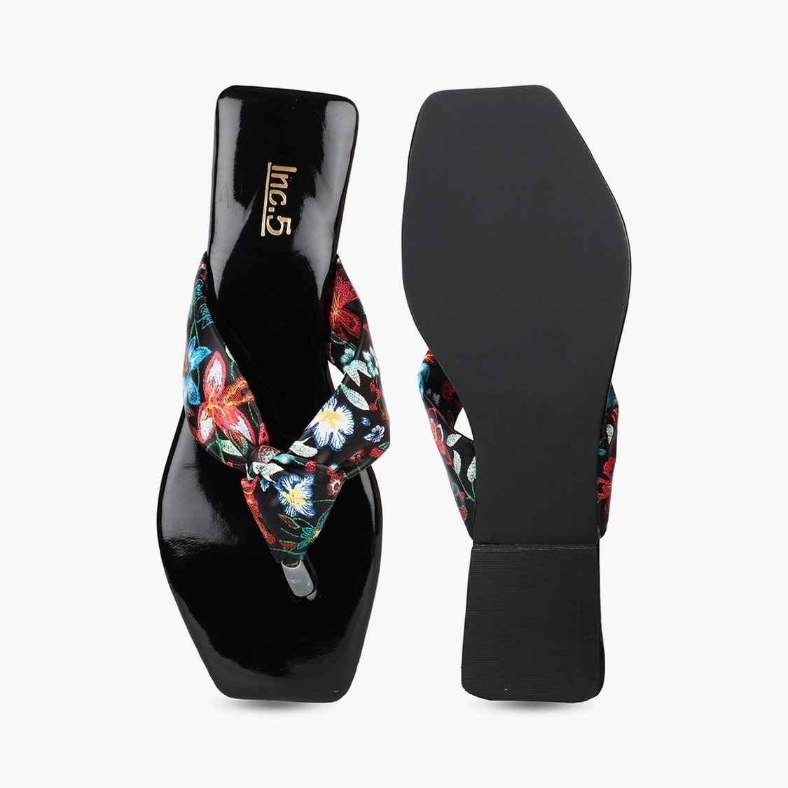 INC.5 Women Printed Flat Sandals