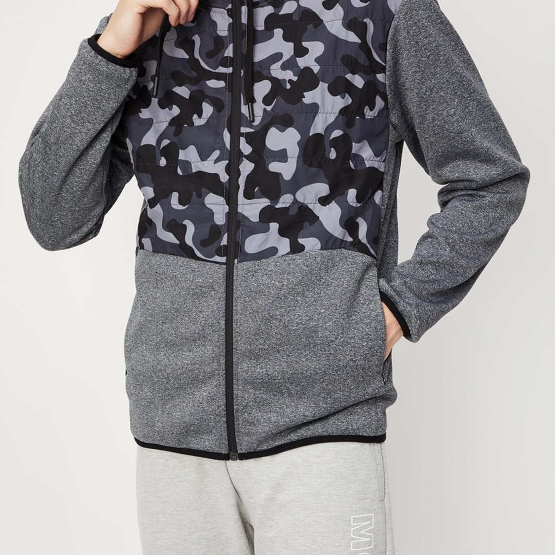 Men Camouflage Printed Hooded Jacket