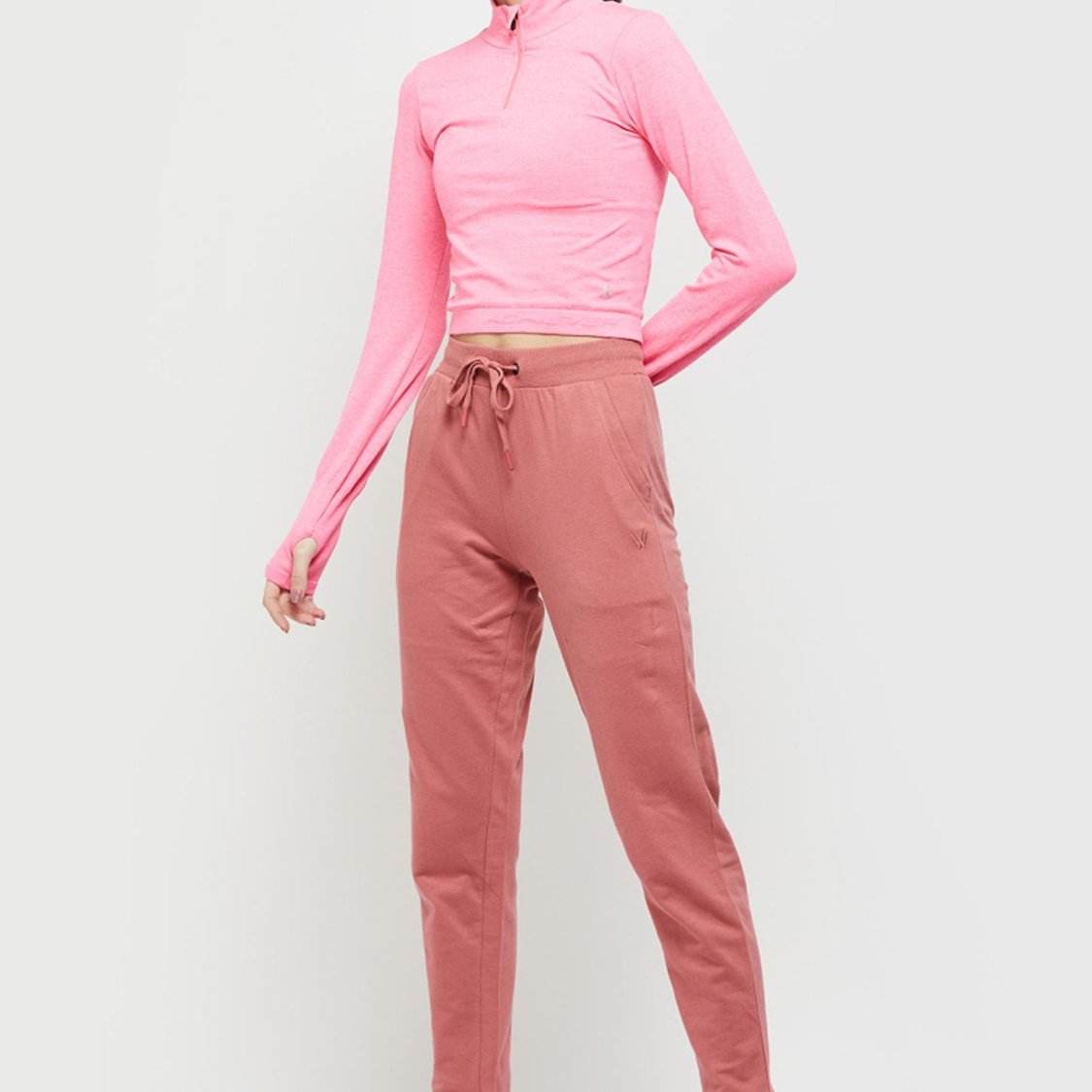 Women Solid Full Sleeves High Neck Crop Top
