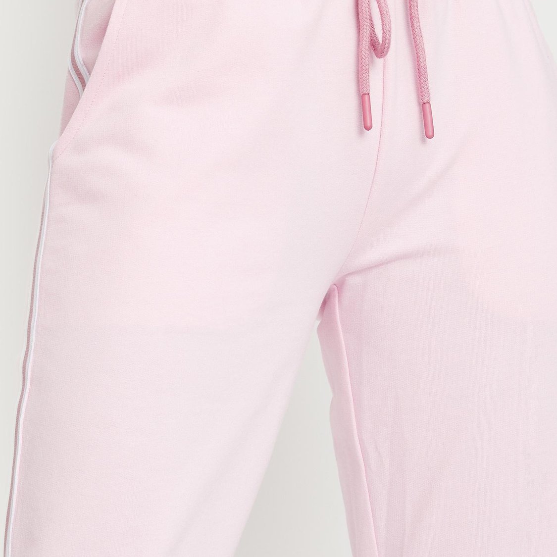 Women Solid Side-Taped Elasticated Capris
