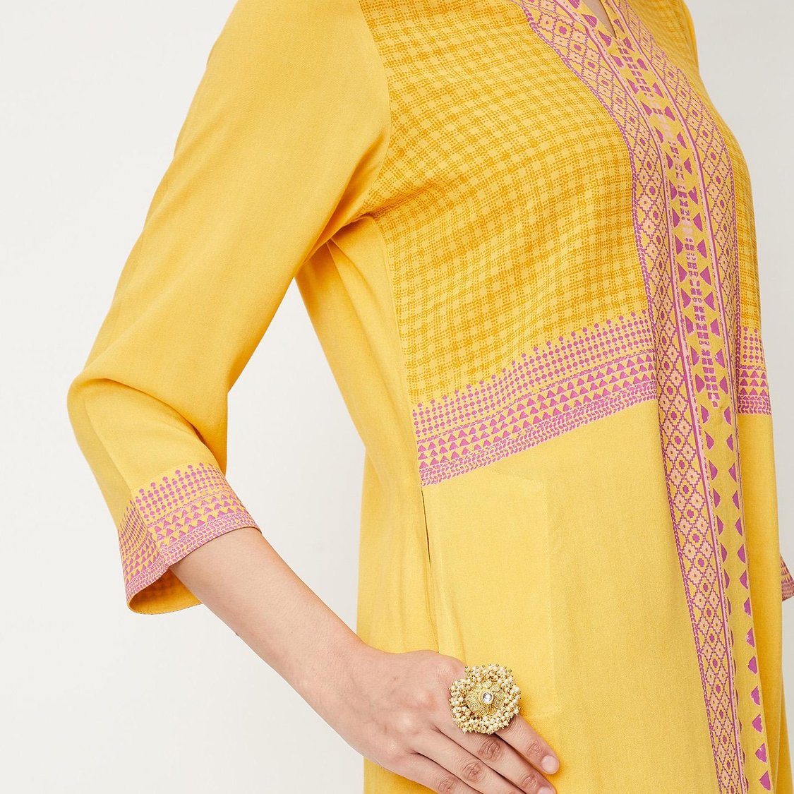 Women Printed Straight Kurta with Pocket