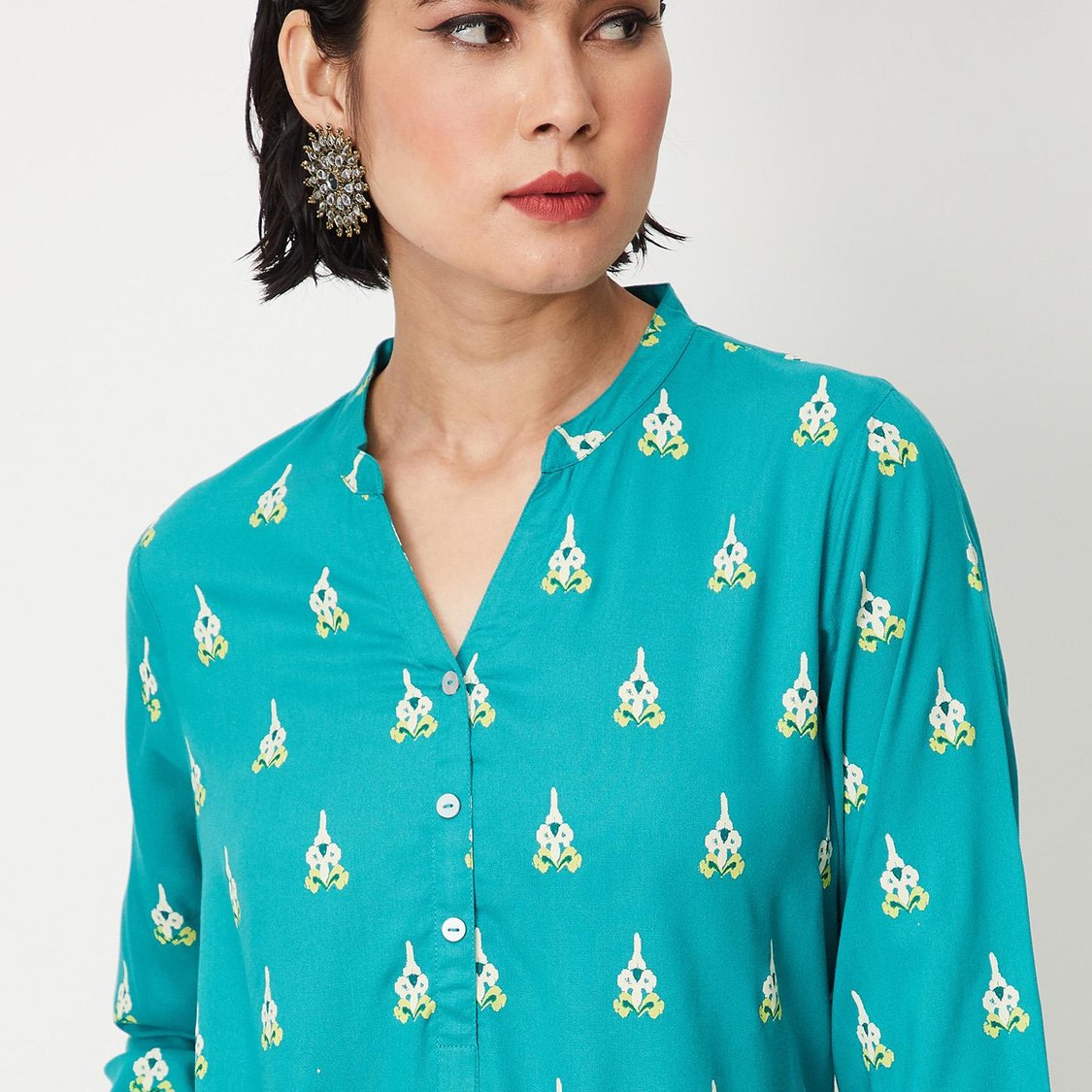 Women All-Over Printed Band Collar Straight Kurta