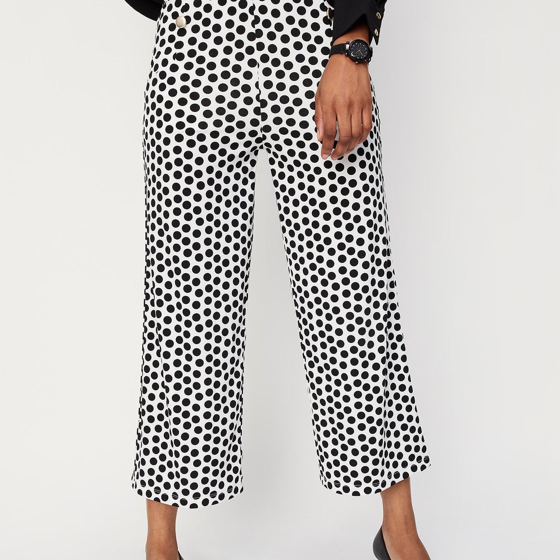 Women Printed Culottes with Button Accents