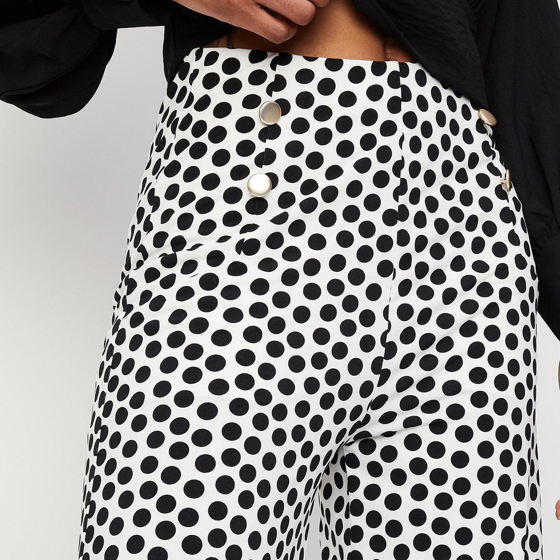 Women Printed Culottes with Button Accents