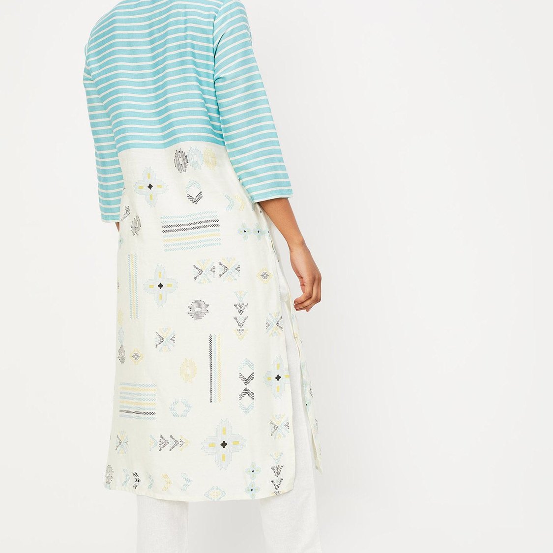 Women Striped Straight Kurta