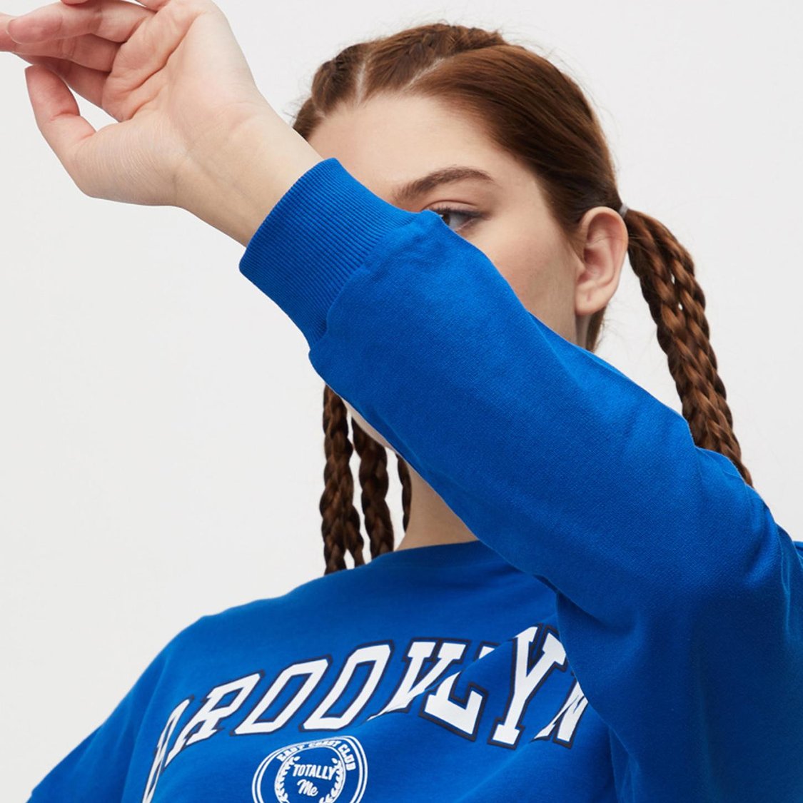 Women Crop Graphic Print Sweatshirt