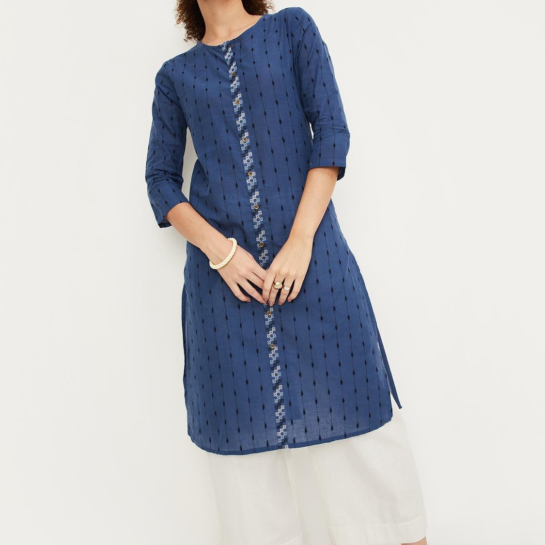 Women Embroidered Straight Kurta