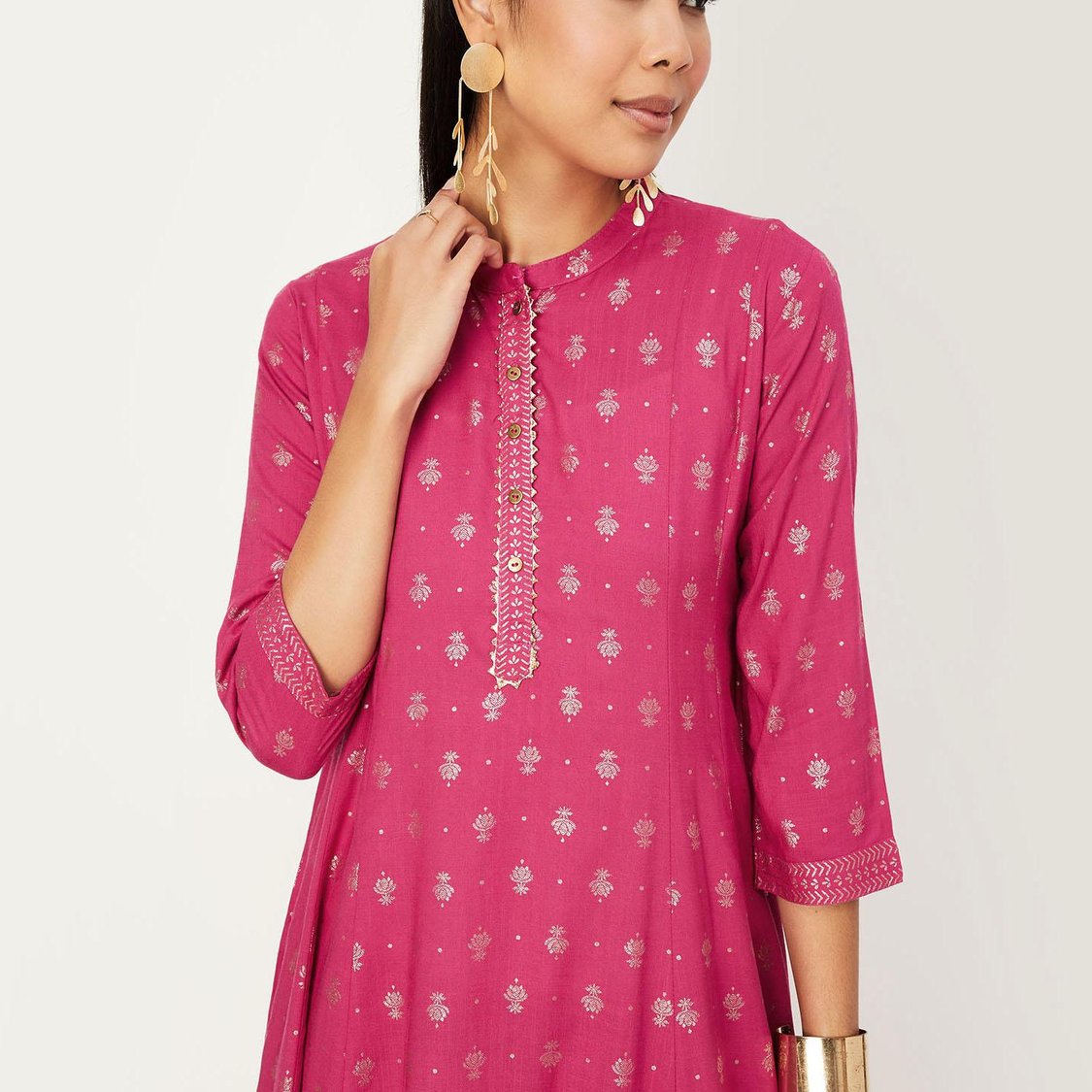 Women Woven Kalidar Kurta