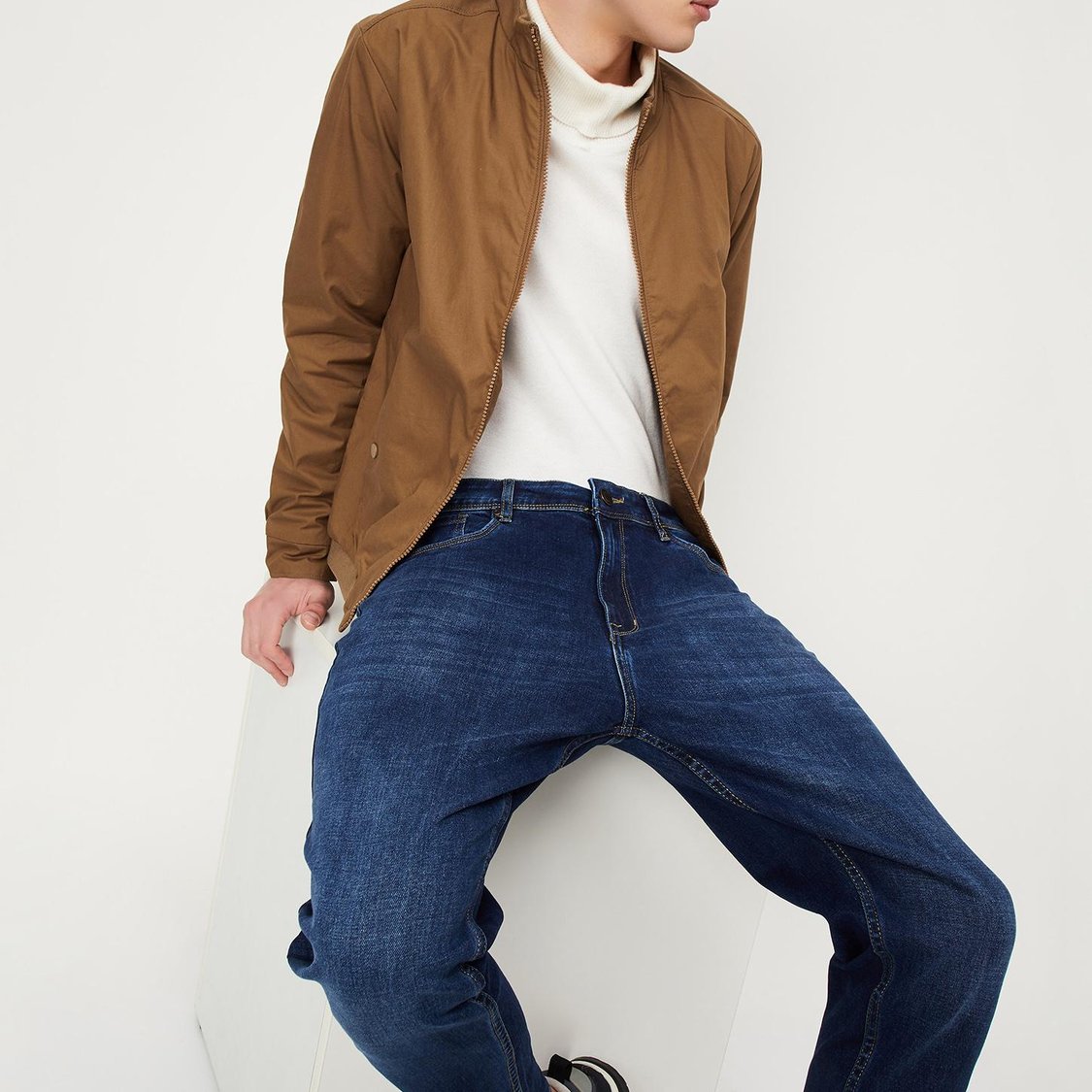 Men Solid Lightweight Jacket