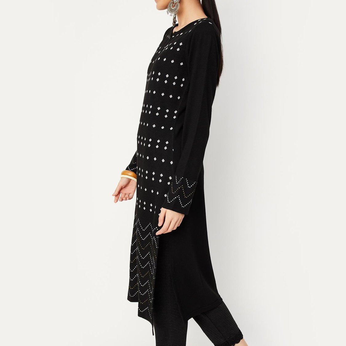 Women Jacquard Keyhole Neck Winter Kurta