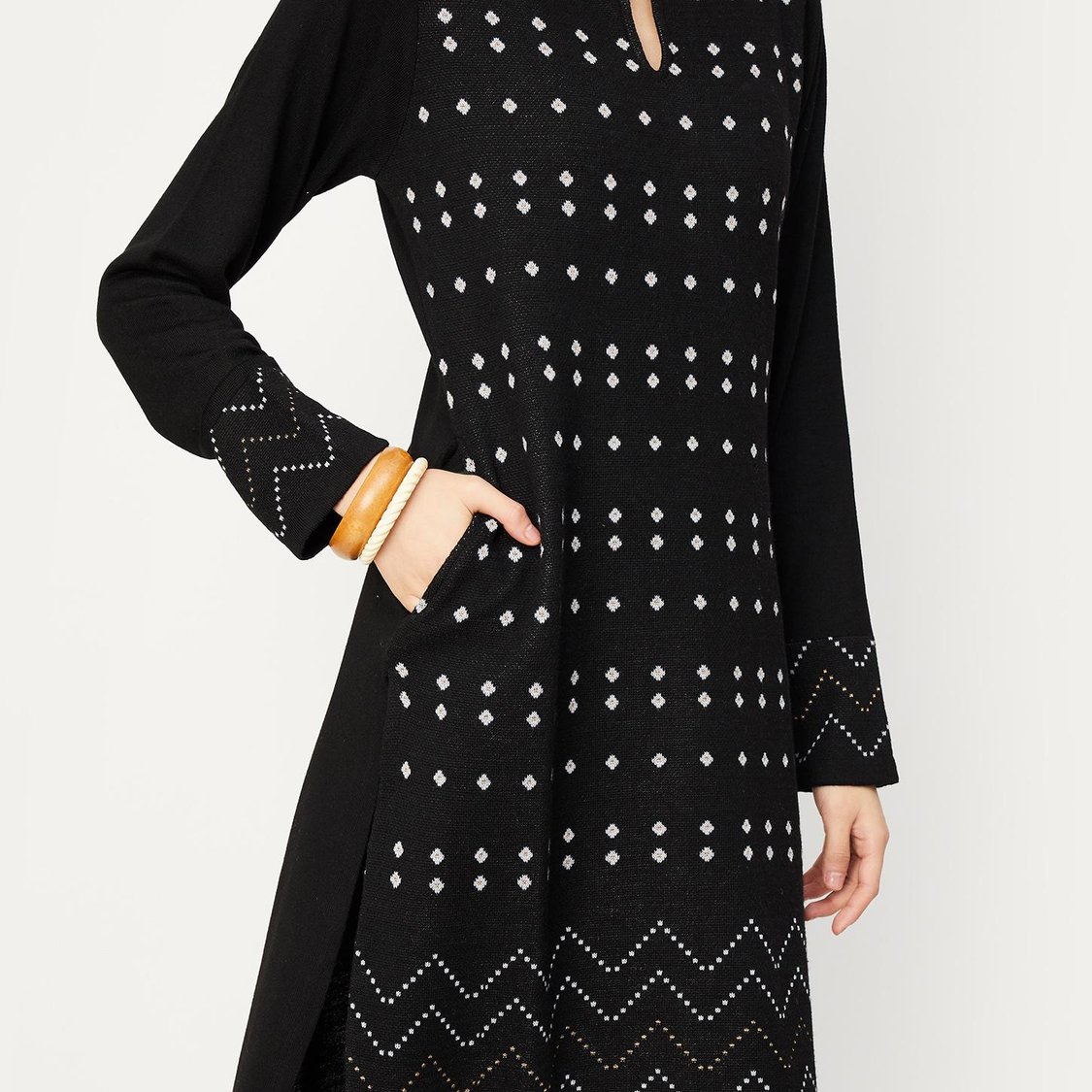 Women Jacquard Keyhole Neck Winter Kurta