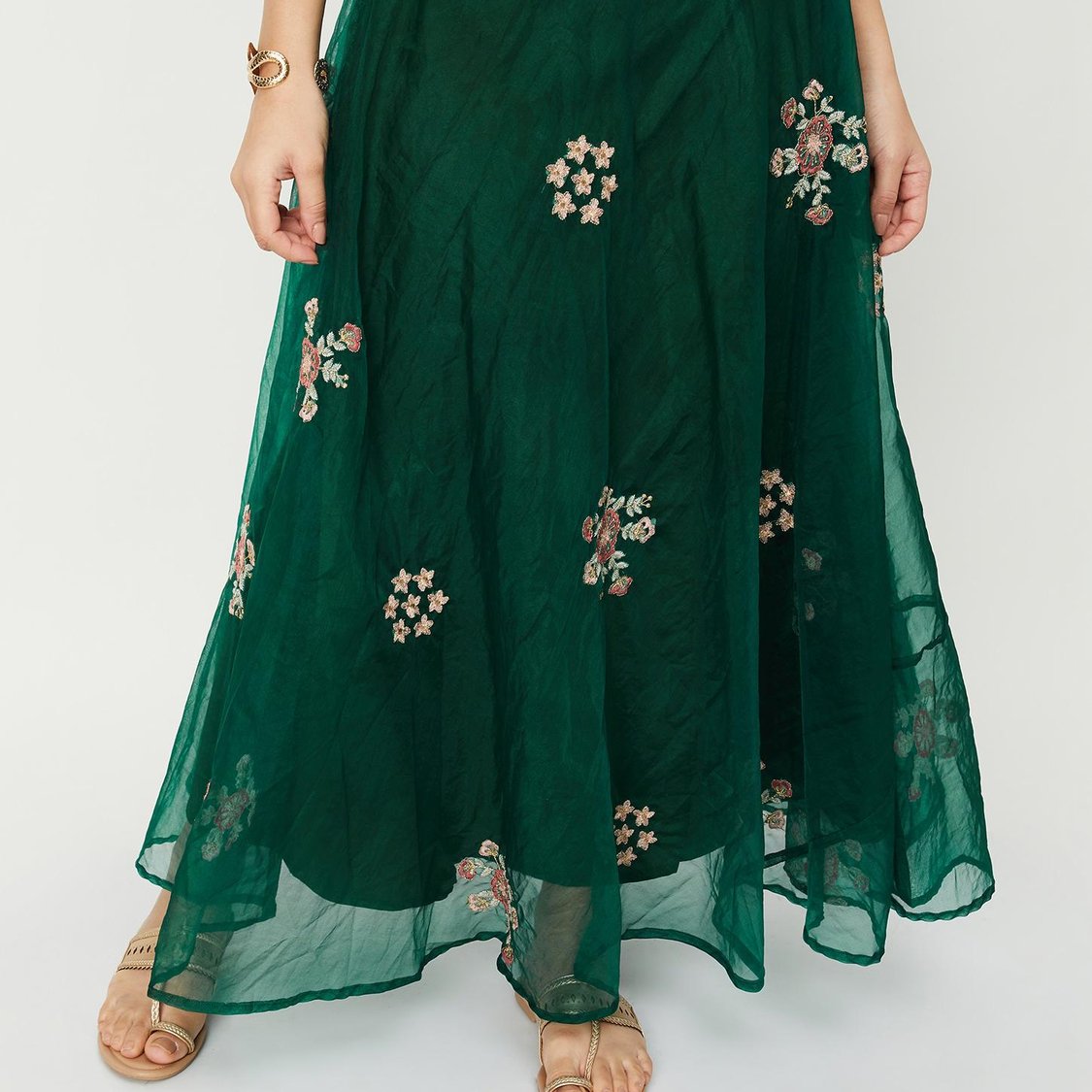 Women Embellished Lehenga Set