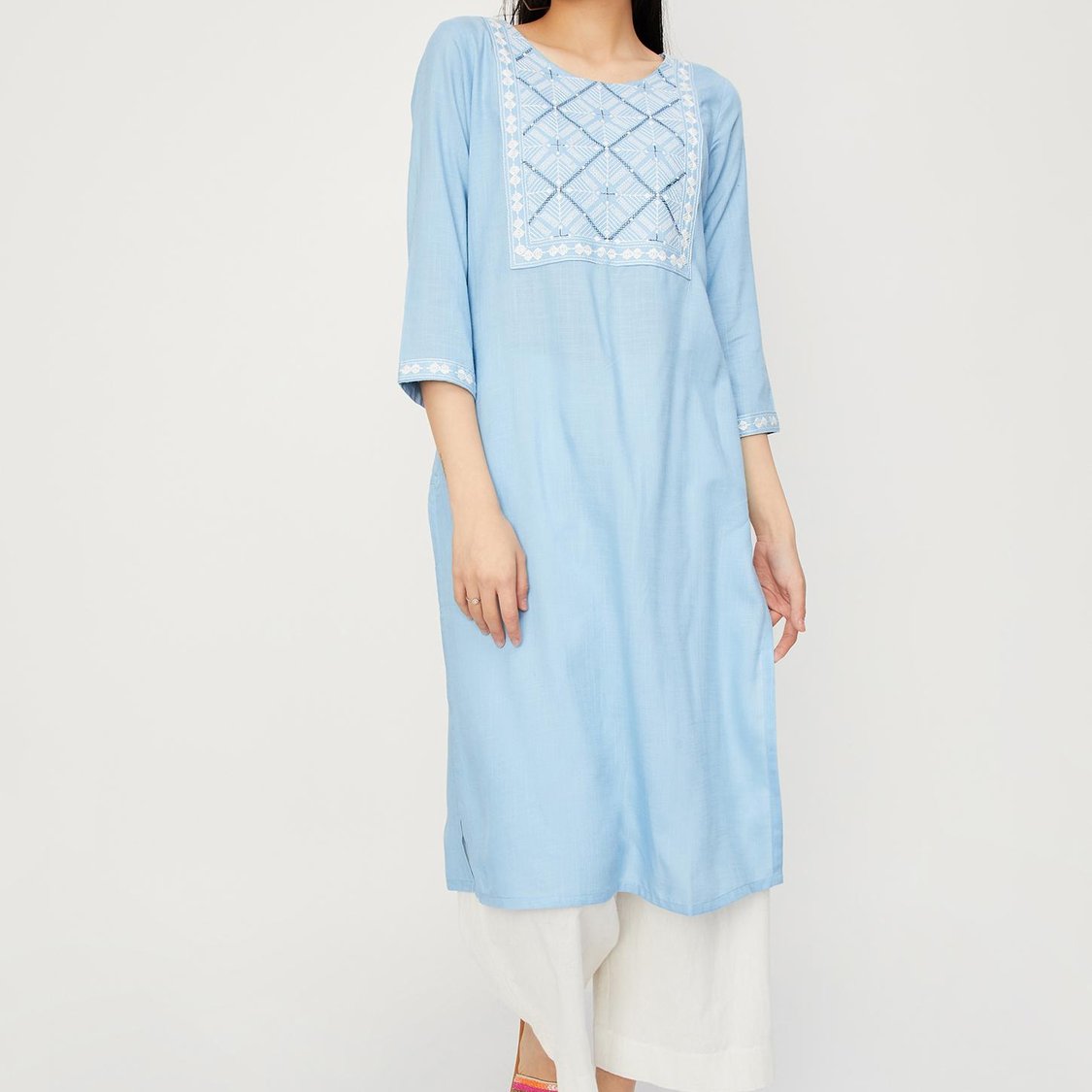 Women Embroidered Straight Kurta
