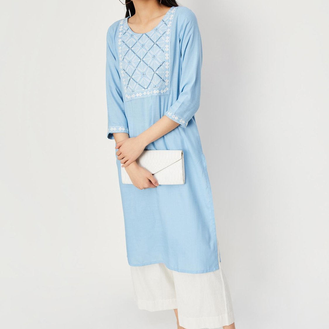 Women Embroidered Straight Kurta