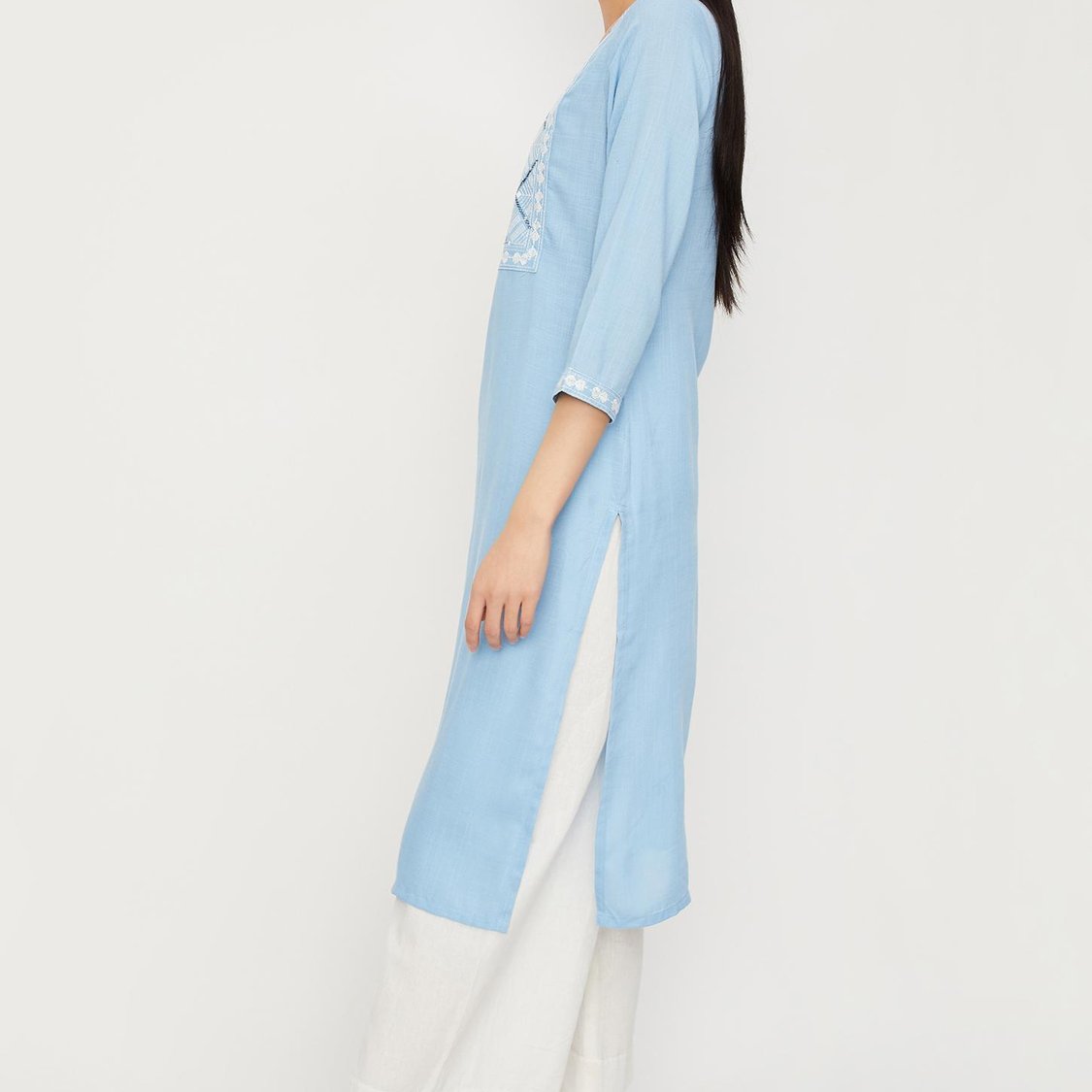Women Embroidered Straight Kurta