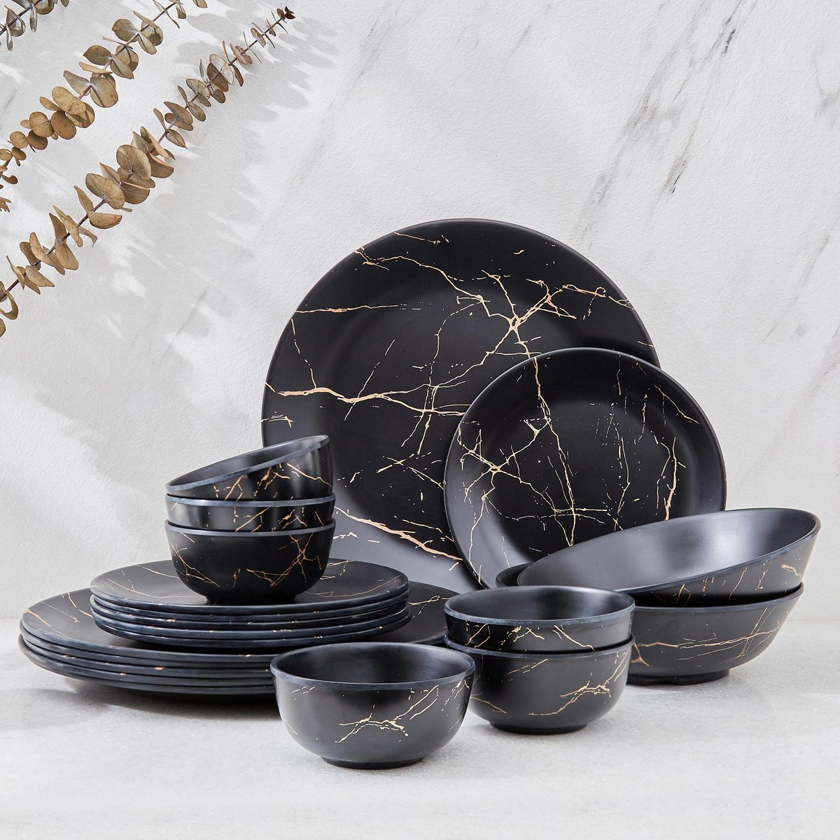 Dinnerware outlet set