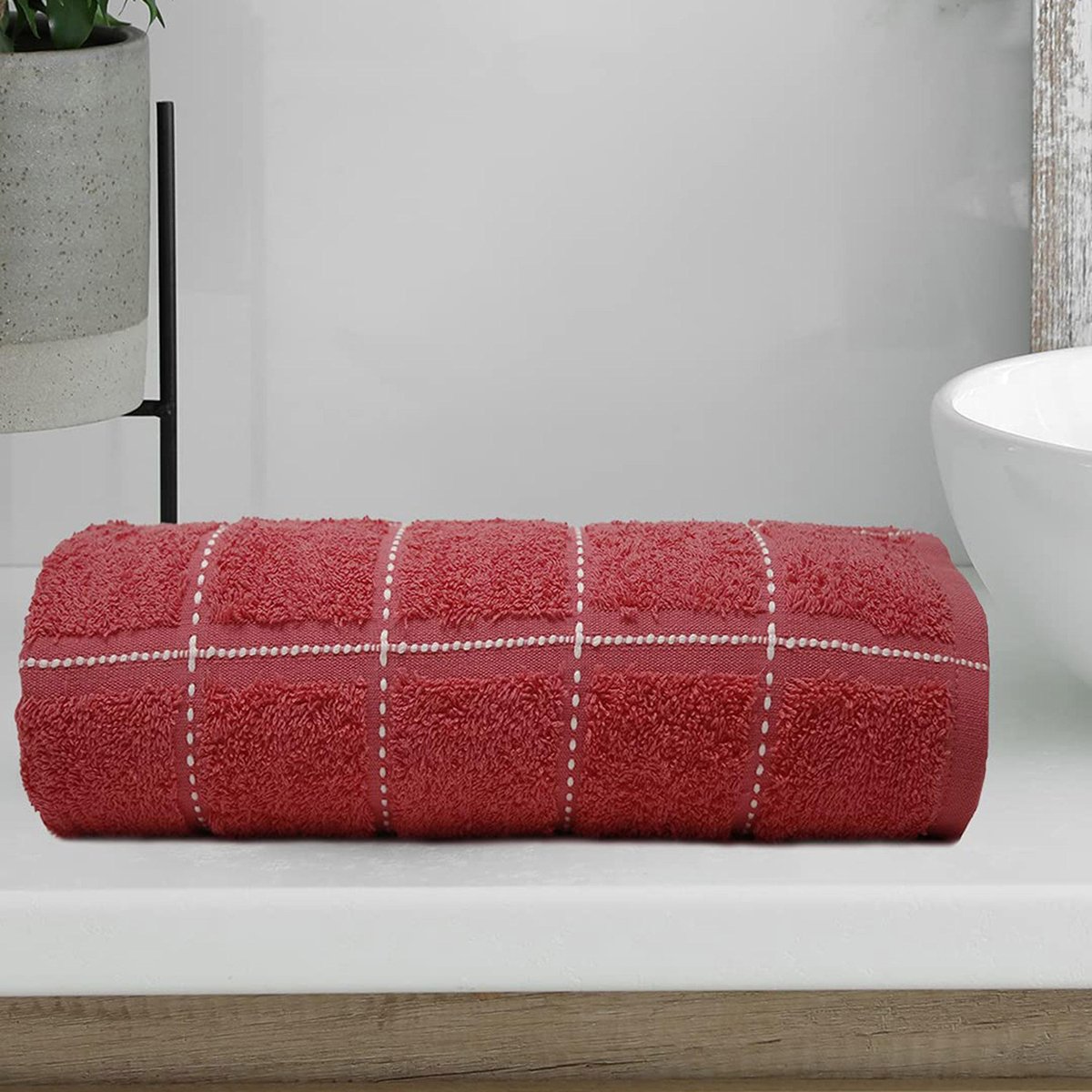 Buy TRIDENT Dusk And Dawn Red Textured Cotton Bath Towel