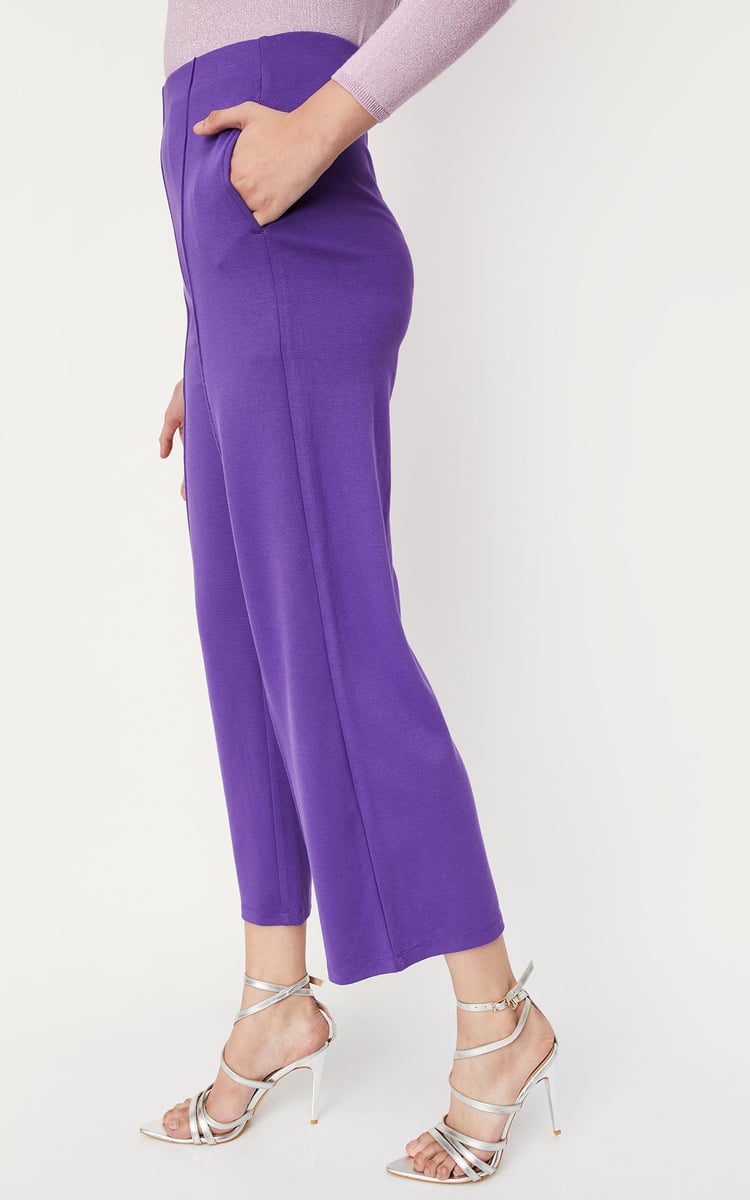Buy Women Knitted Pin Tuck Trousers Online at just Rs. 999.0