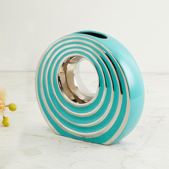 Splendid Textured Round Centric Vase