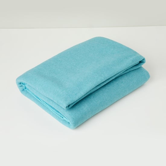 Florence Solid Fleece Throw - 127 x 152 cm