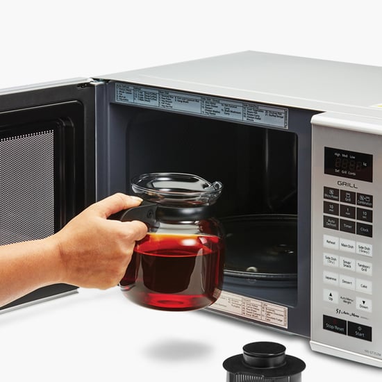 BOROSIL Carafe Glass Kettle With Stainer- 650 ml