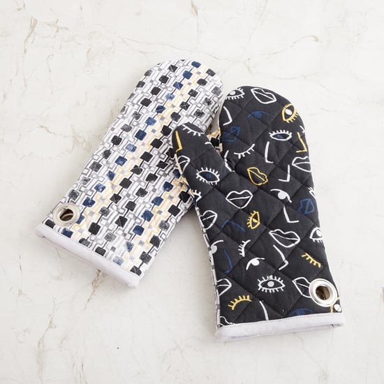 Mandarin Sketches Printed Oven Mitt - Set of 2 - 17 x 31 cm
