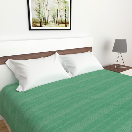 Corsica Green Solid Cotton King Size Bed Cover - 180x260cm