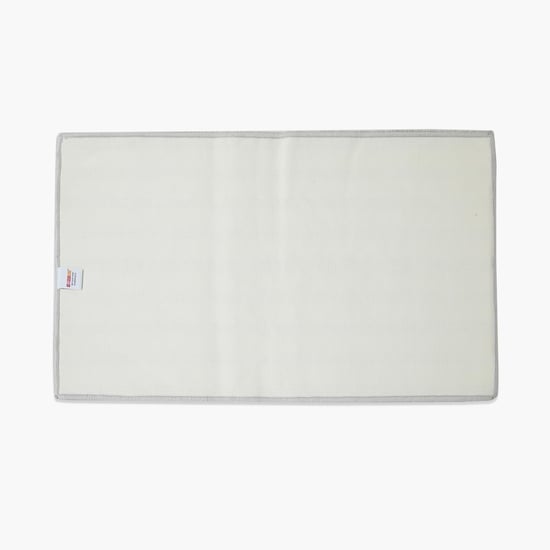 Spaces Large Size Swift Dry Silver Textured Drylon Bath Mat - 50X80Cm