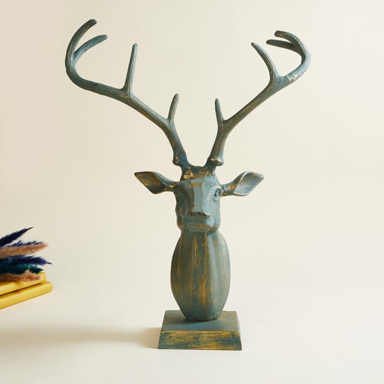 Splendid Metal Reindeer Figurine