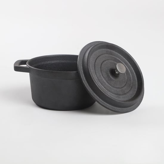 Chef Special Cast Iron Mini Casserole with Lid - 800ml