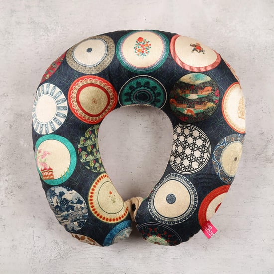 INDIA CIRCUS Platter Portrayal Foam Neck Pillow