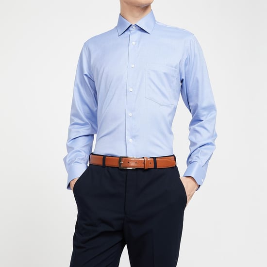 VAN HEUSEN Regular Fit Solid Cotton Formal Shirt